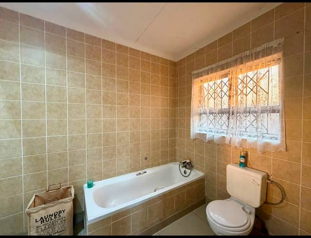 4 BEDROOM FREESTANDING FOR SALE IN BIRDSWOOD